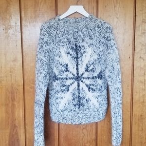 Express Wool/Alpaca Hand Knit Snowflake sweater, L